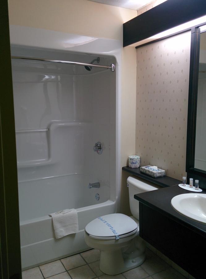 Days Inn By Wyndham Montmagny Exterior foto
